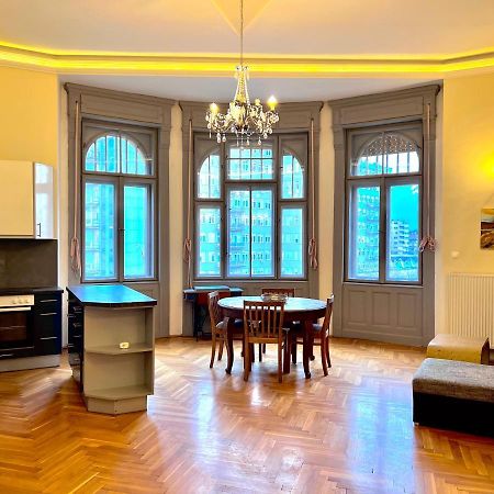 F14 Guest House By Small Home Budapest Exteriör bild