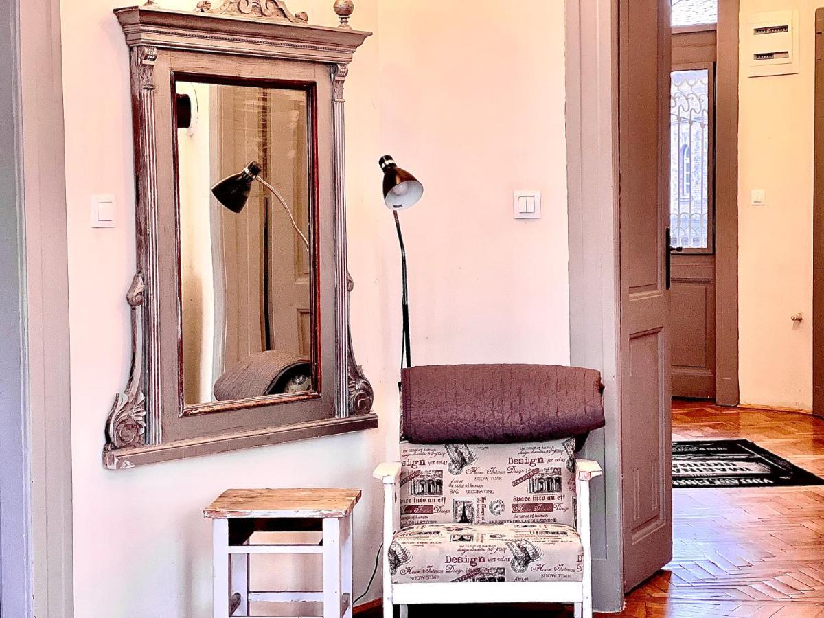 F14 Guest House By Small Home Budapest Exteriör bild