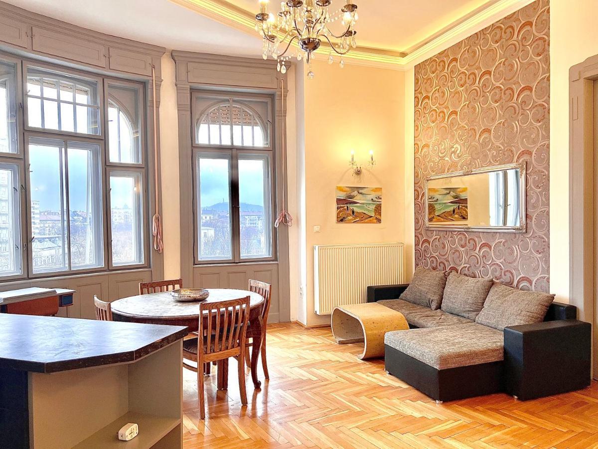 F14 Guest House By Small Home Budapest Exteriör bild