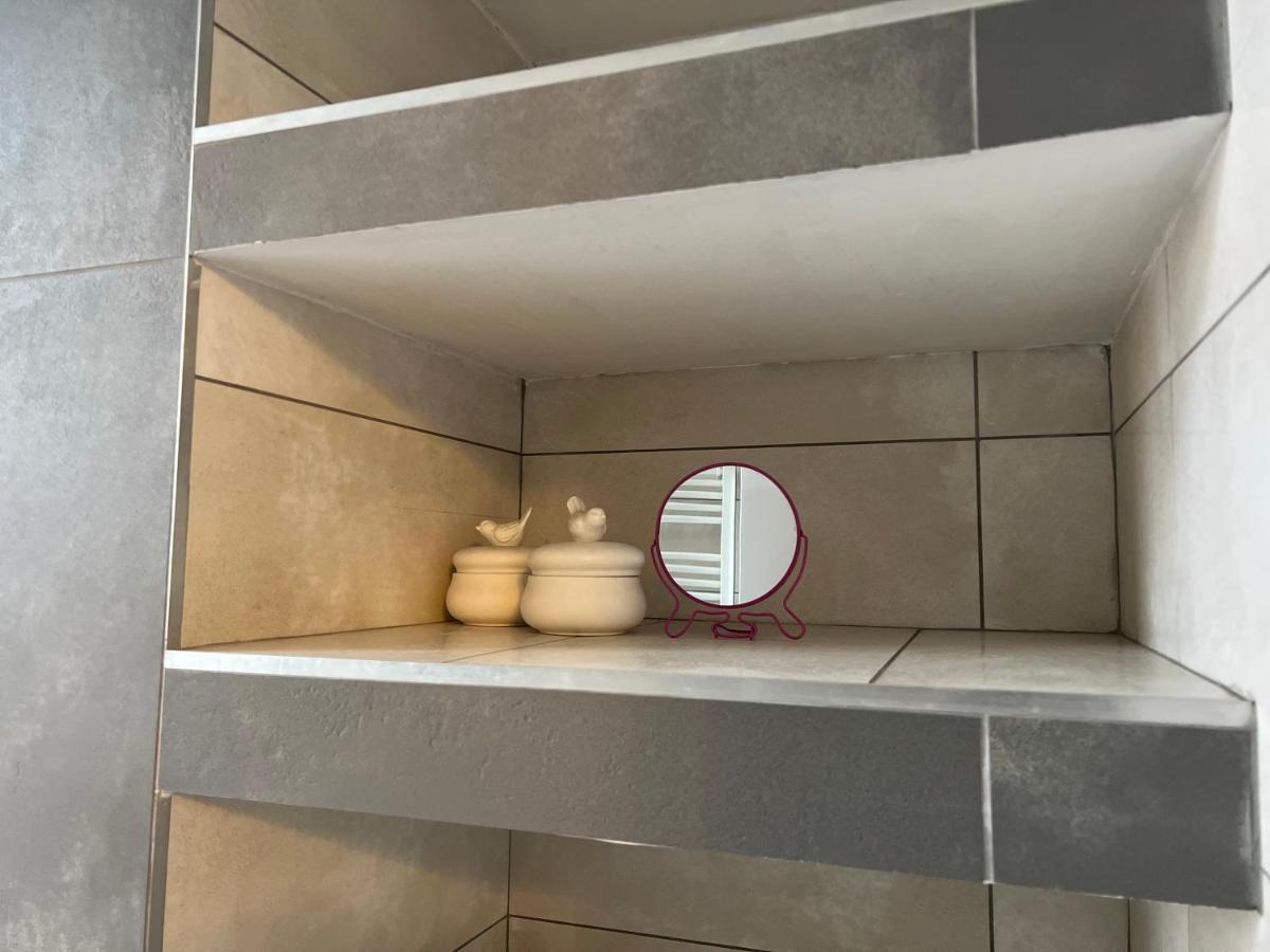 F14 Guest House By Small Home Budapest Exteriör bild